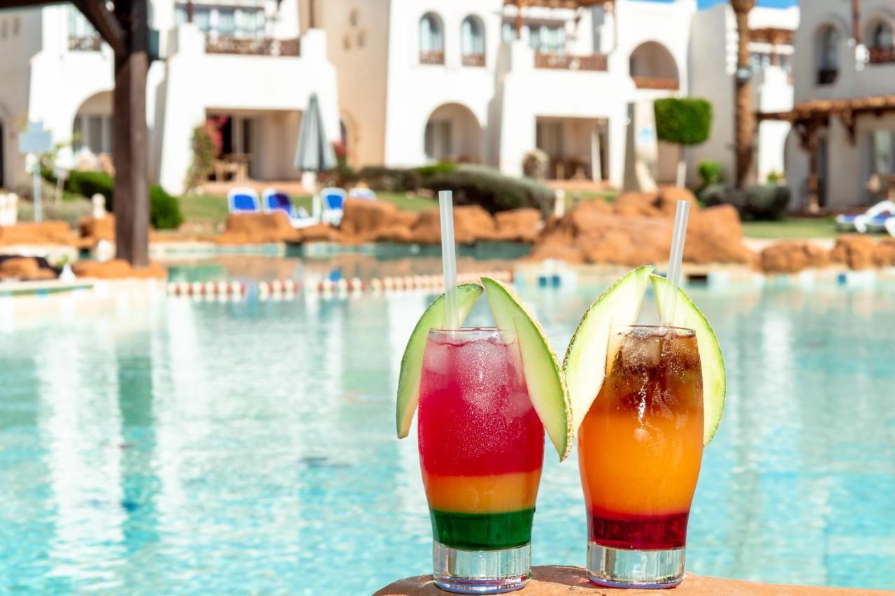Sharm Dreams Vacation Club - Aqua Park Sharm El Sheikk Exterior foto Cocktails at the pool